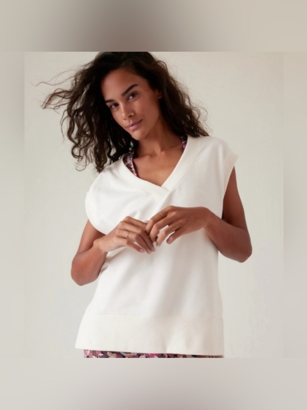 Athleta Cream V-Neck Sleeveless vest top